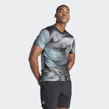 ADIDAS T-SHIRT PADEL PRINTED AEROREADY FREELIFT PRO NERO/GRIGIO